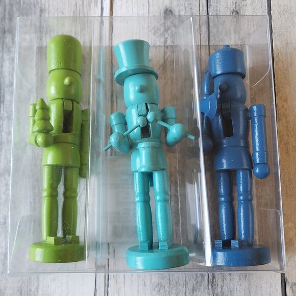 NWT - Set of 3 Mini Nutcrackers - Picture 1 of 2